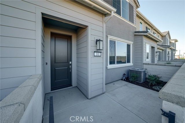 3560 S Eichler Paseo 101, Ontario, CA 91761