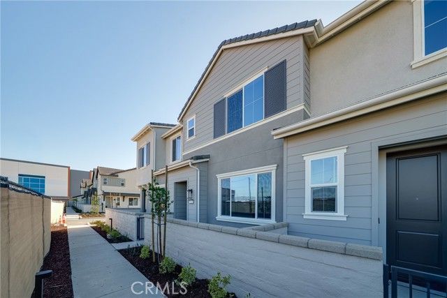 3560 S Eichler Paseo 101, Ontario, CA 91761