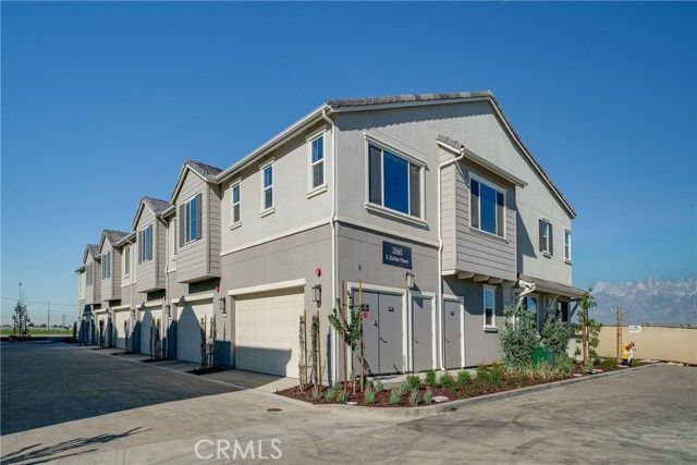 3560 S Eichler Paseo 101, Ontario, CA 91761