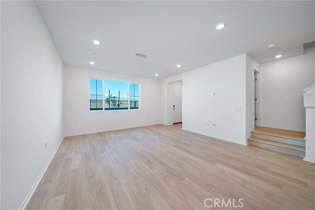 3560 S Eichler Paseo 101, Ontario, CA 91761