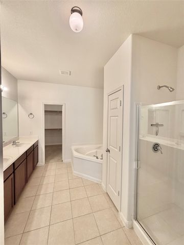 1105 First Street, Sanger, TX 76266