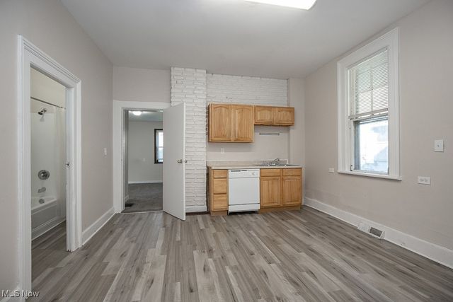 2188 Fulton Road, Cleveland, OH 44113