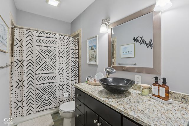 8418 N College Avenue, Indianapolis, IN 46240