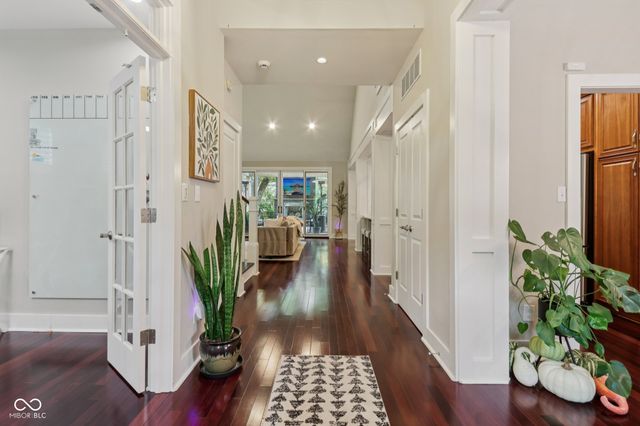 8418 N College Avenue, Indianapolis, IN 46240