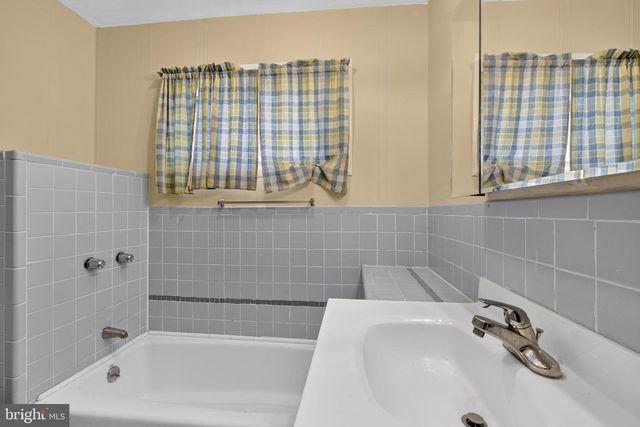 6016 COBBS CREEK PKWY, Philadelphia, PA 19143