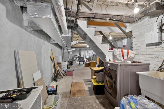 6016 COBBS CREEK PKWY, Philadelphia, PA 19143