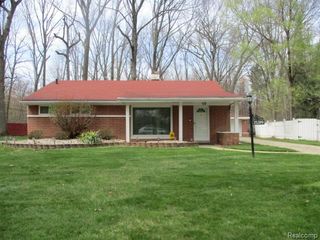 25399 Orchard Grove Street, Southfield, MI 48033