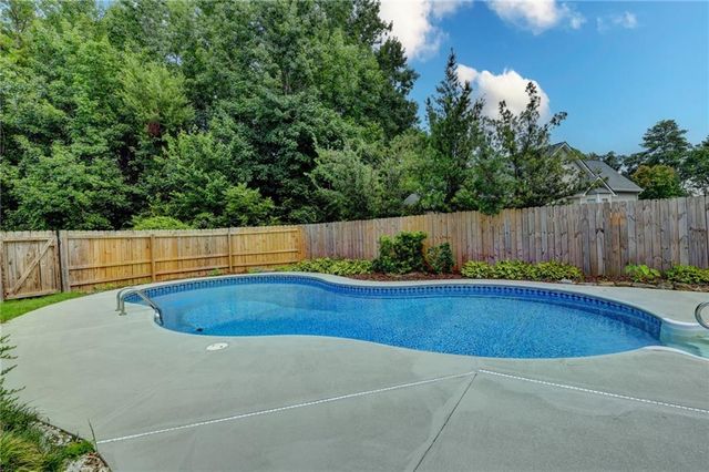 1831 Stillbrook Way, Lawrenceville, GA 30043