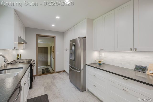 4741 Meadowbrook Avenue, Independence Charter Township, MI 48348