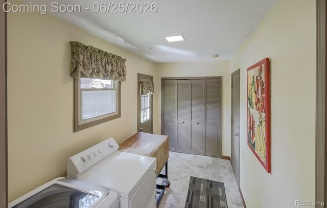4741 Meadowbrook Avenue, Independence Charter Township, MI 48348