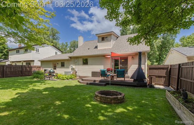 4741 Meadowbrook Avenue, Independence Charter Township, MI 48348