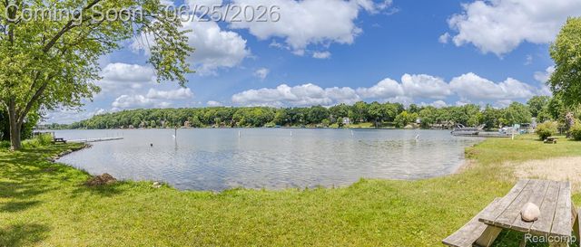 4741 Meadowbrook Avenue, Independence Charter Township, MI 48348