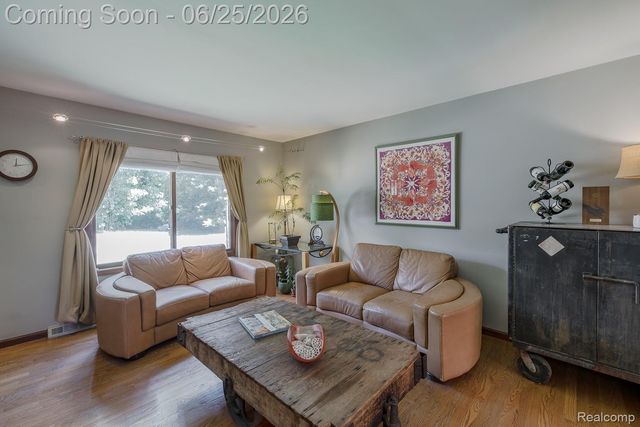 4741 Meadowbrook Avenue, Independence Charter Township, MI 48348