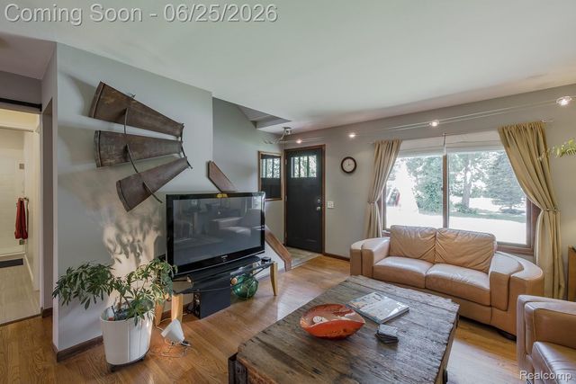 4741 Meadowbrook Avenue, Independence Charter Township, MI 48348