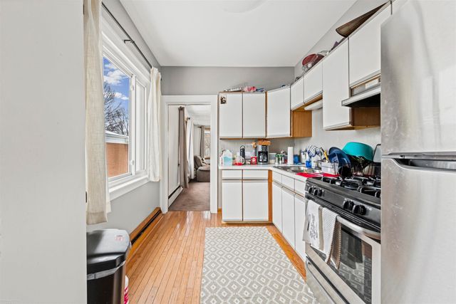 24523 Hayes Avenue, Eastpointe, MI 48021