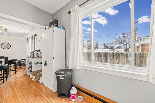 24523 Hayes Avenue, Eastpointe, MI 48021