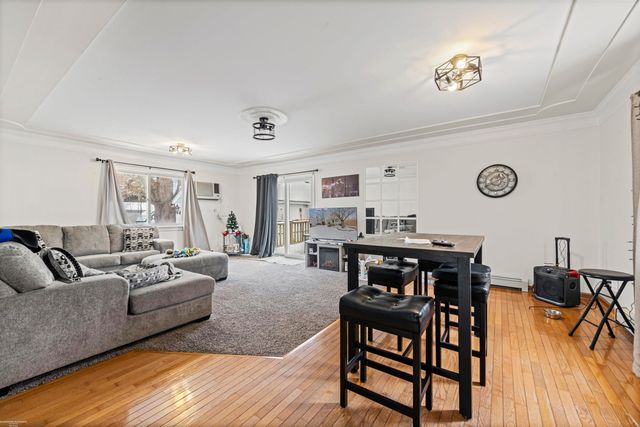 24523 Hayes Avenue, Eastpointe, MI 48021