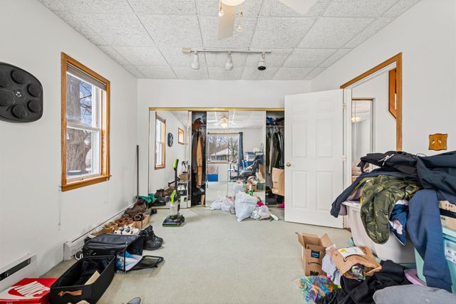 24523 Hayes Avenue, Eastpointe, MI 48021