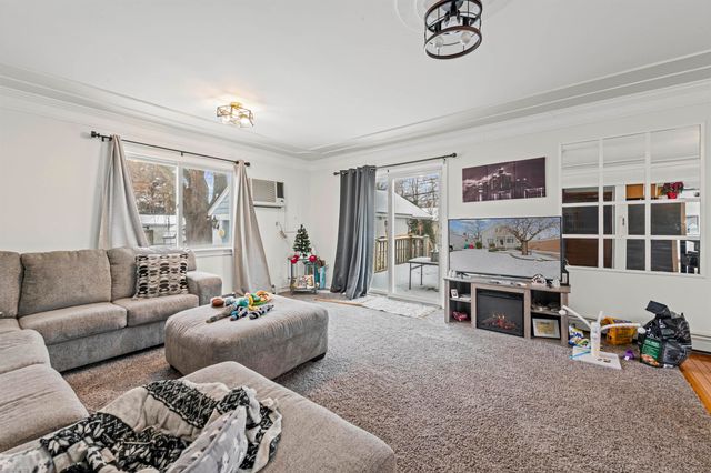 24523 Hayes Avenue, Eastpointe, MI 48021