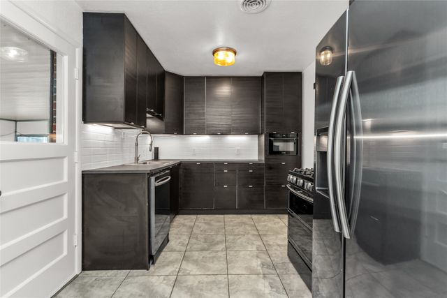 3727 Hawick Lane, Dallas, TX 75220