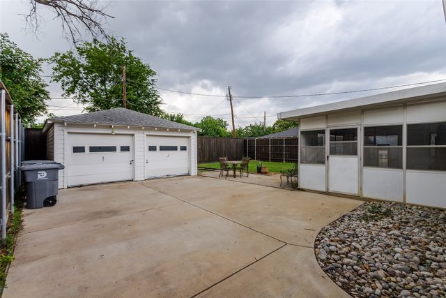 3727 Hawick Lane, Dallas, TX 75220