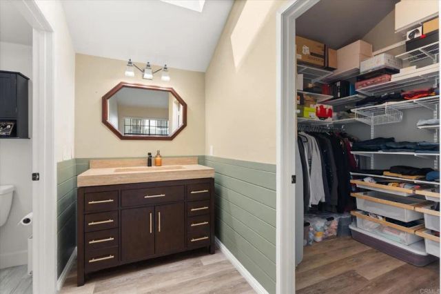 2524 W Macarthur Boulevard A, Santa Ana, CA 92704