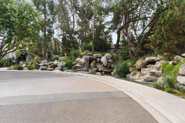 2524 W Macarthur Boulevard A, Santa Ana, CA 92704