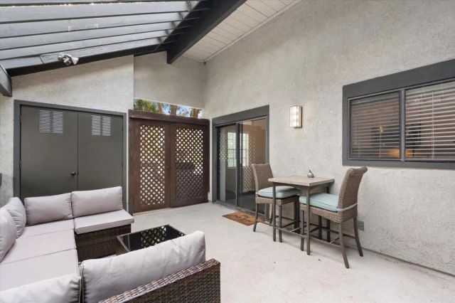 2524 W Macarthur Boulevard A, Santa Ana, CA 92704