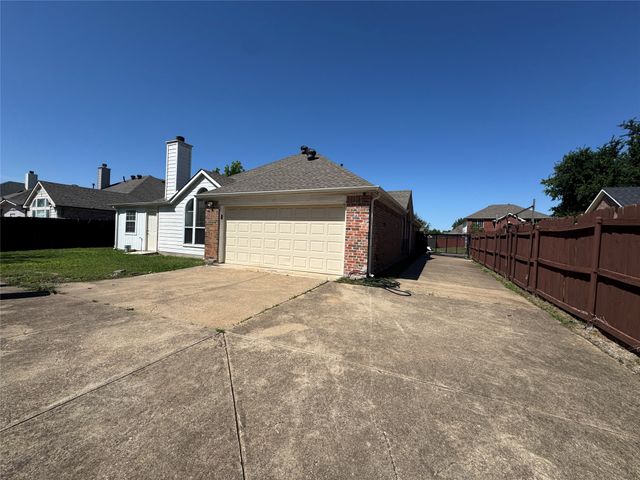1418 Jennifer Drive, Garland, TX 75042