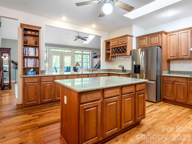4 Dogwood Glen Circle, Etowah, NC 28729