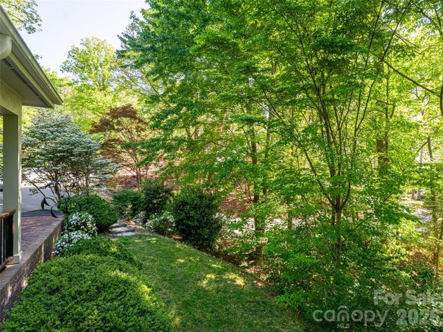 4 Dogwood Glen Circle, Etowah, NC 28729