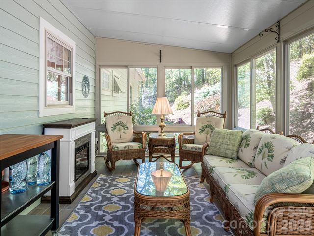 4 Dogwood Glen Circle, Etowah, NC 28729
