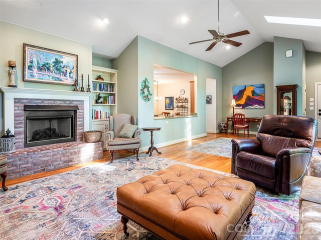 4 Dogwood Glen Circle, Etowah, NC 28729