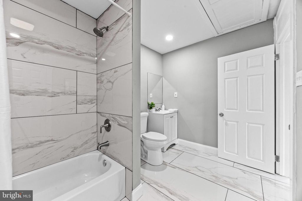 Image 33 of property listing at 1817 WINANS AVE, Halethorpe, MD 21227