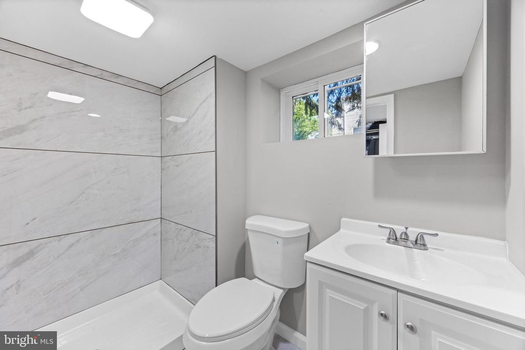 Image 41 of property listing at 1817 WINANS AVE, Halethorpe, MD 21227
