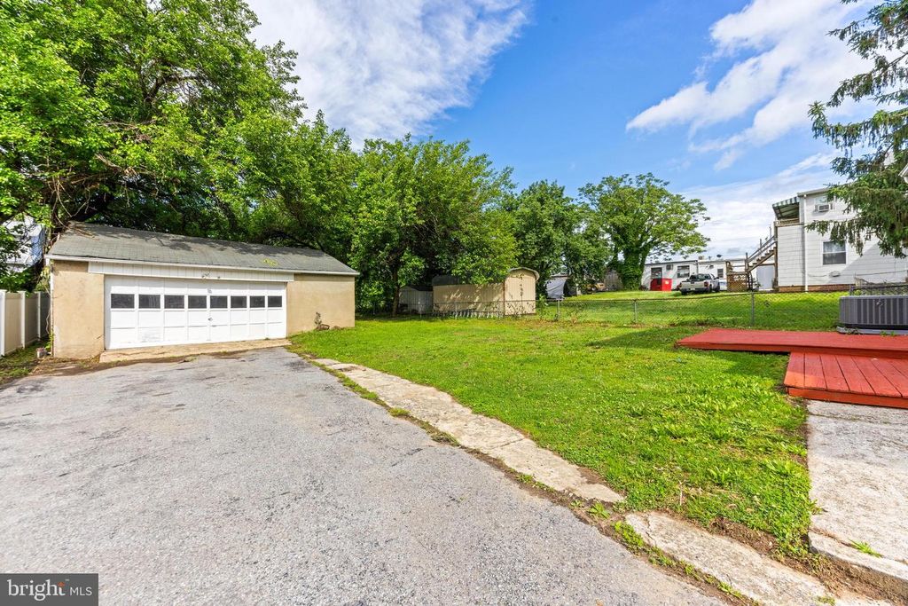 Image 44 of property listing at 1817 WINANS AVE, Halethorpe, MD 21227