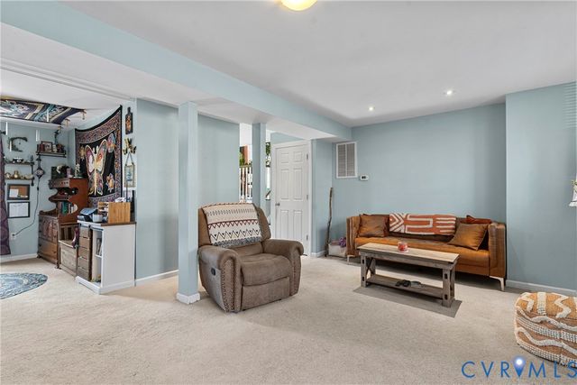 6000 Pine Rd, New Kent, VA 23141