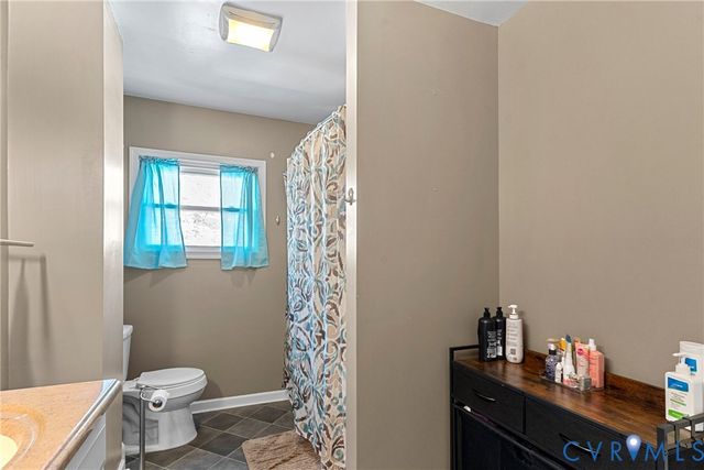 6000 Pine Rd, New Kent, VA 23141