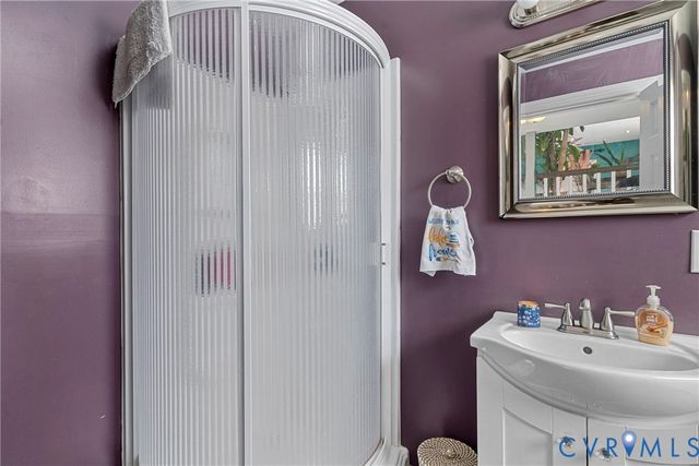 6000 Pine Rd, New Kent, VA 23141