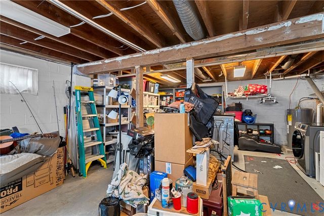 6000 Pine Rd, New Kent, VA 23141