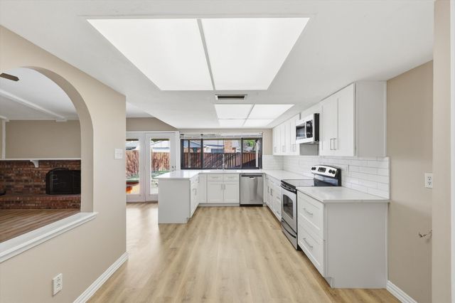 2913 Flagstone Drive, Garland, TX 75044