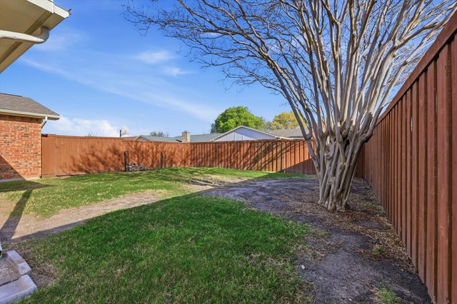 2913 Flagstone Drive, Garland, TX 75044