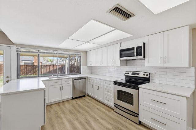 2913 Flagstone Drive, Garland, TX 75044