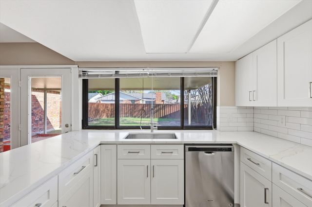 2913 Flagstone Drive, Garland, TX 75044