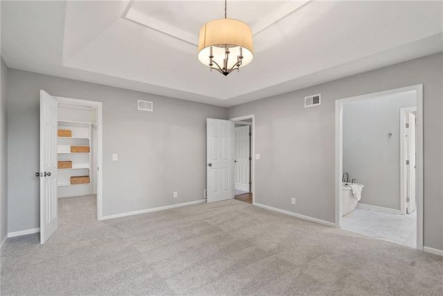 12461 W 154th Terrace, Overland Park, KS 66221