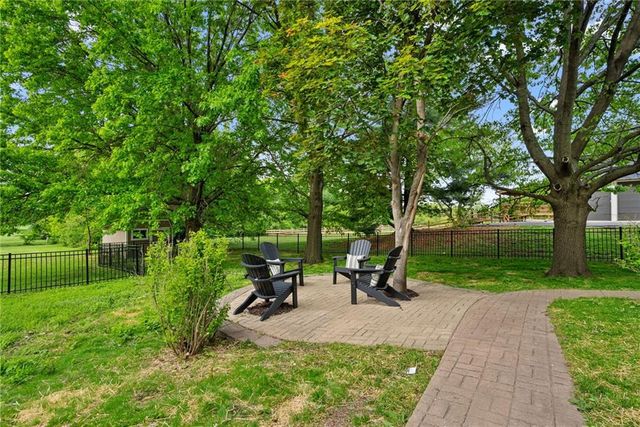 12461 W 154th Terrace, Overland Park, KS 66221