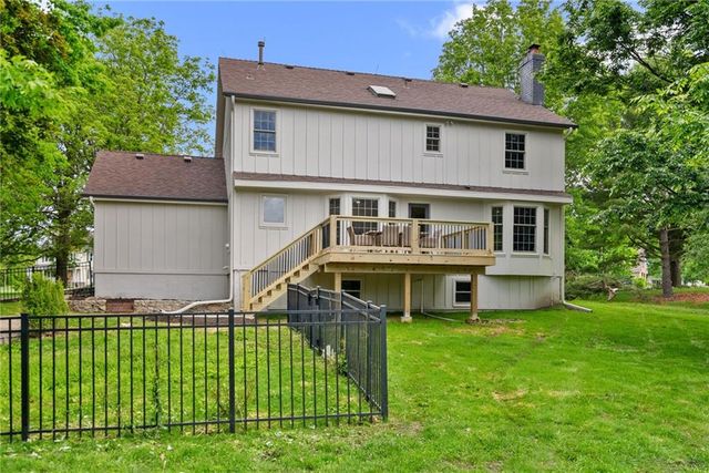 12461 W 154th Terrace, Overland Park, KS 66221