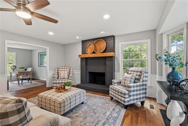 12461 W 154th Terrace, Overland Park, KS 66221
