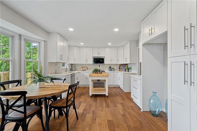 12461 W 154th Terrace, Overland Park, KS 66221