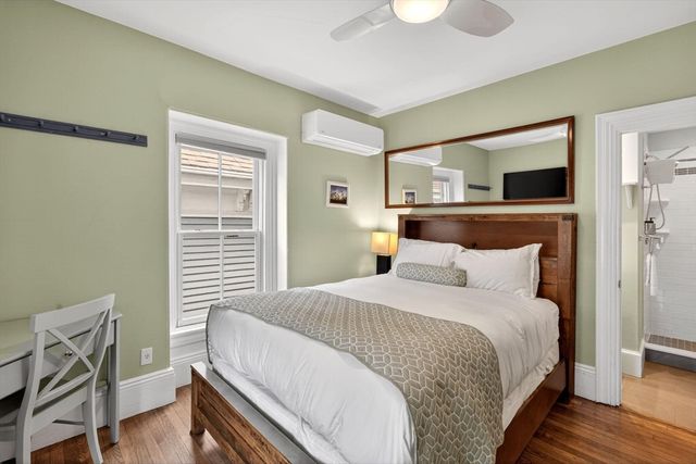 164 Commercial Street, Provincetown, MA 02657